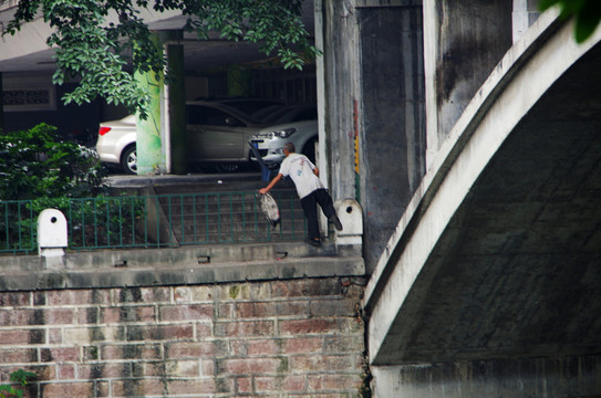 橋洞 人家