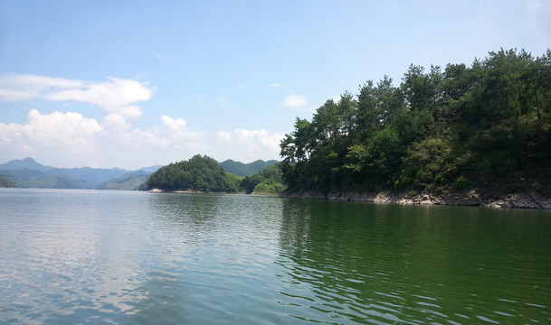 湖光山色