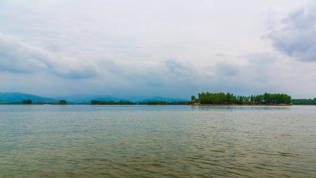 三岔湖