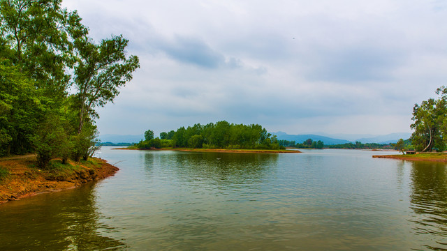 三岔湖