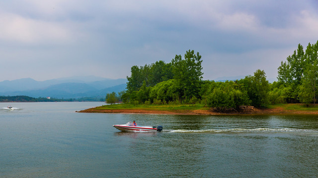 三岔湖