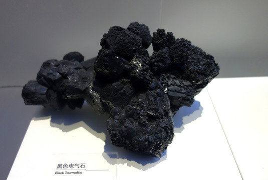 石頭 黑色電氣石