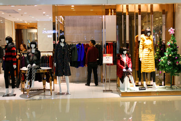 服裝賣(mài)場(chǎng) 賣(mài)場(chǎng)裝飾 新品上市