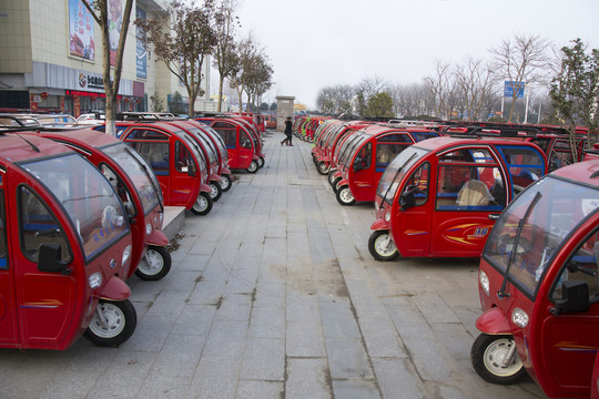 電動車