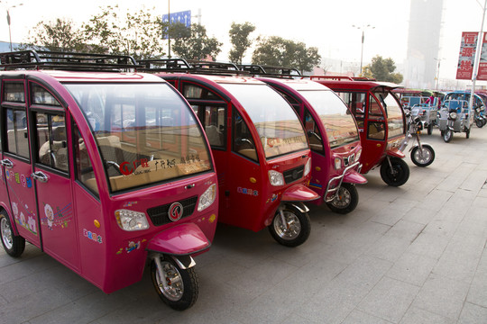 紅色三輪車