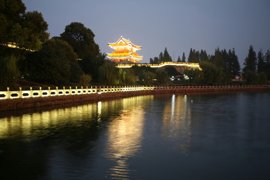 古城夜景