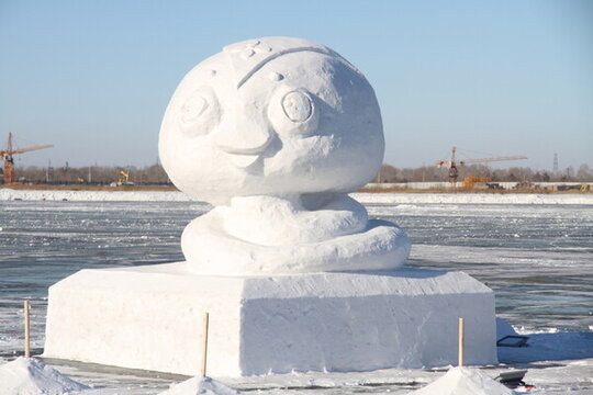 雪雕 生肖蛇