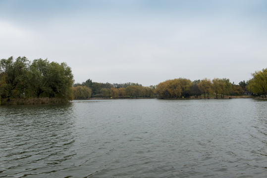 公園人工湖