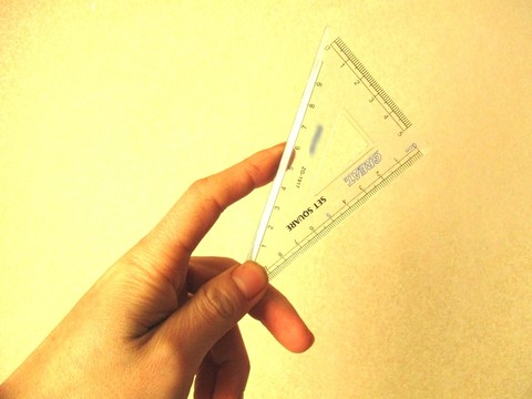 手持30度三角尺 應(yīng)用素材
