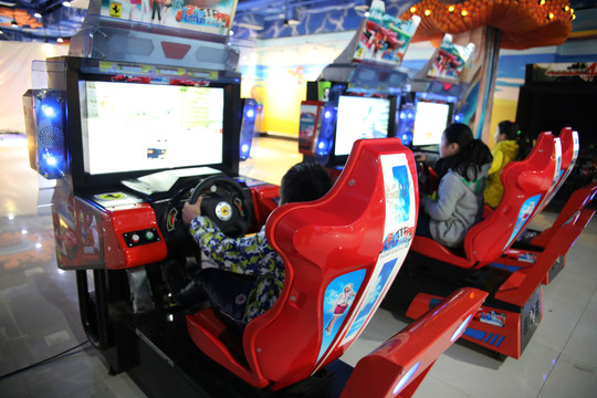 兒童玩游戲 賽車