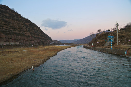 河水