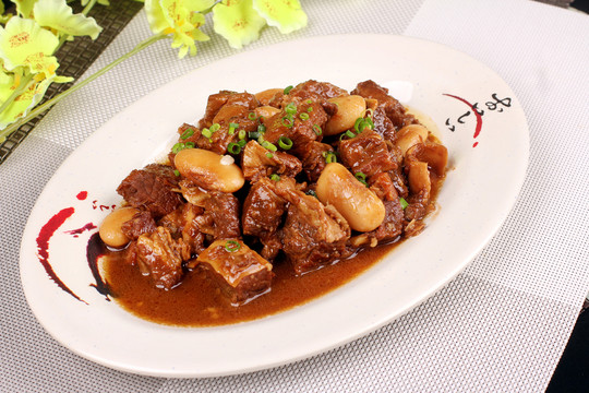 豆香燜牛腩