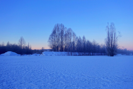 林海雪原曙光