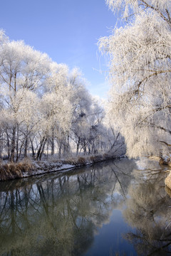 小河