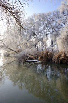 小河