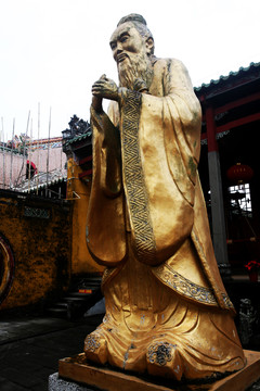 孔子雕像