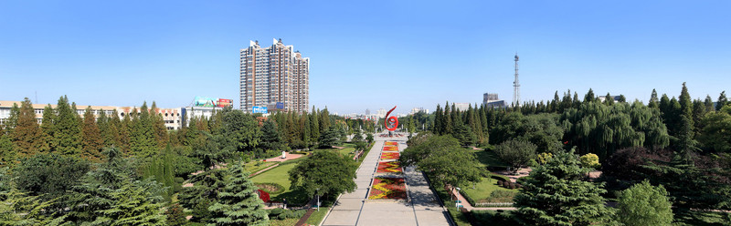 龍都廣場(chǎng)