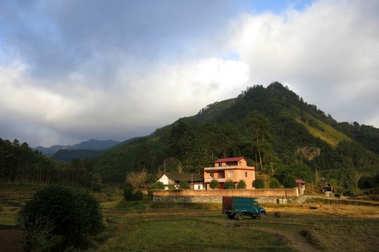 山村