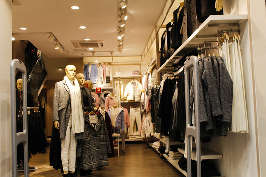 商店賣(mài)場(chǎng) 服裝店 展示陳列