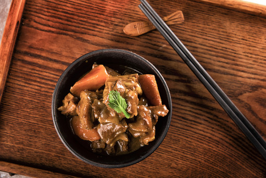土豆燉牛腩