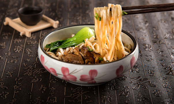 重慶牛肉小面