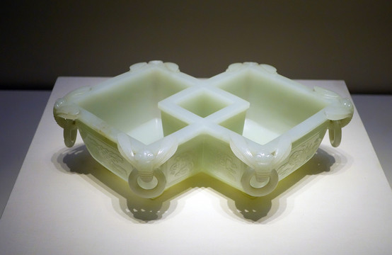 青玉六蜻蜓環(huán)耳雙聯(lián)洗