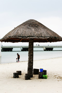 海邊涼亭