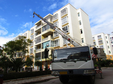 吊車