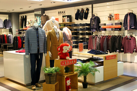 服裝商場(chǎng) 服裝城 服裝店 衣服