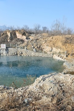 溪流 溪水