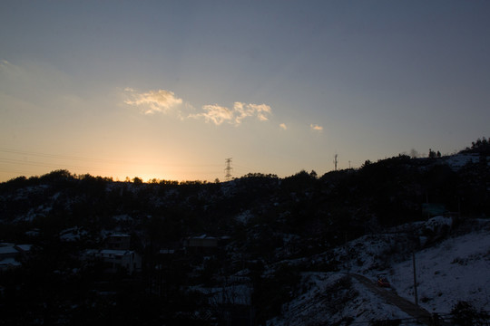 雪地美景 落光芒