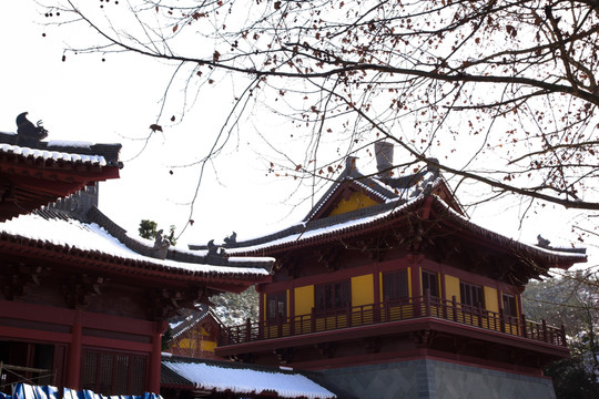寺廟下雪天風景