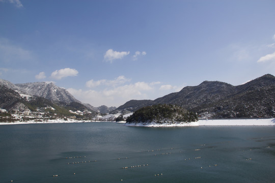 雪景風(fēng)光湖泊池塘山
