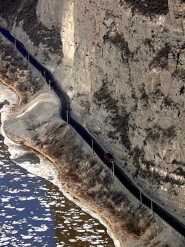 山西河津龍虎路