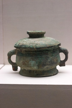 長(zhǎng)思青銅鬹