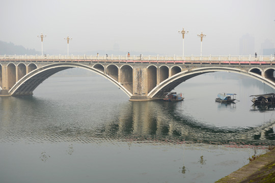 宜昌過江橋