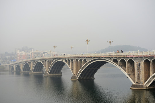 宜昌過江橋