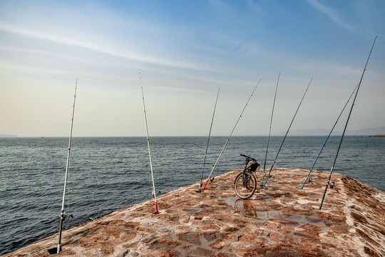 海邊釣魚