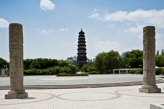 龍泉塔