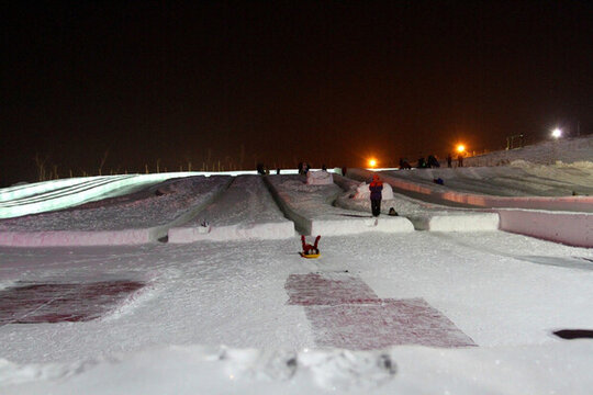 雪地 滑雪場 游樂場