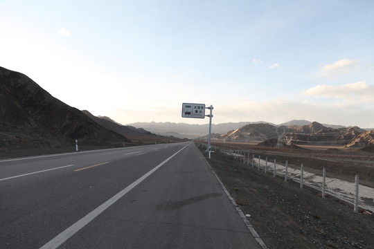 西北風(fēng)光