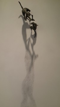 動(dòng)物雕塑呼喚人類保護(hù)動(dòng)物