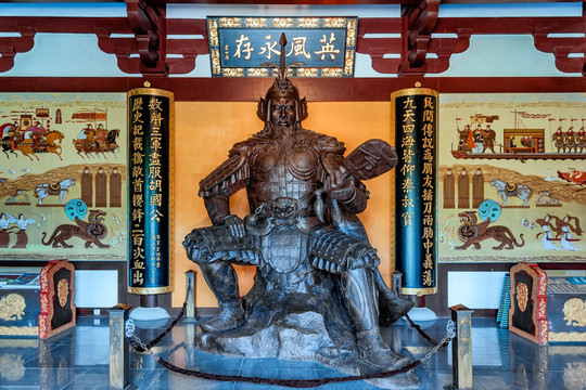 秦叔寶塑像