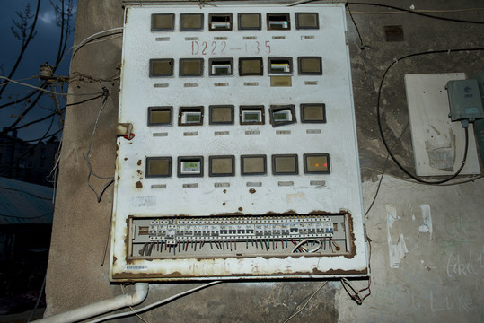 舊電表箱