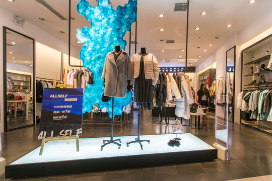 服裝店櫥窗