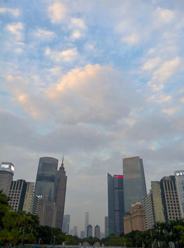 都市黃昏天空