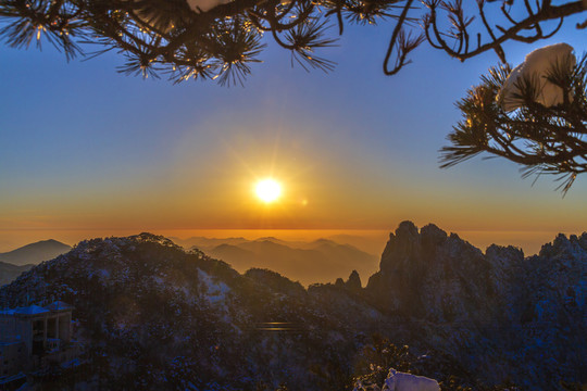 黃山彩霞