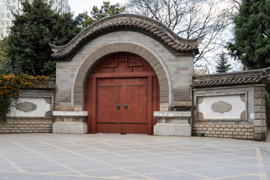 古建筑大門