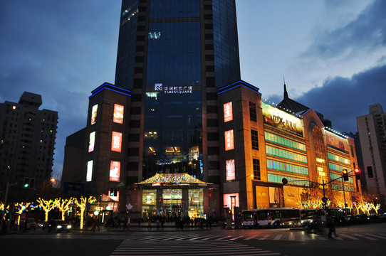 上海華潤(rùn)時(shí)代廣場(chǎng)夜景