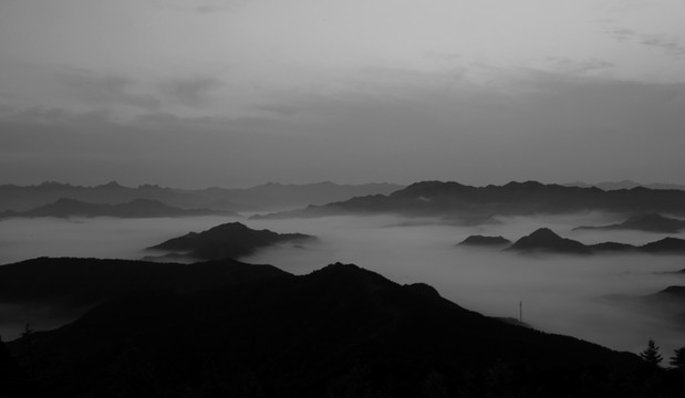 水墨云海